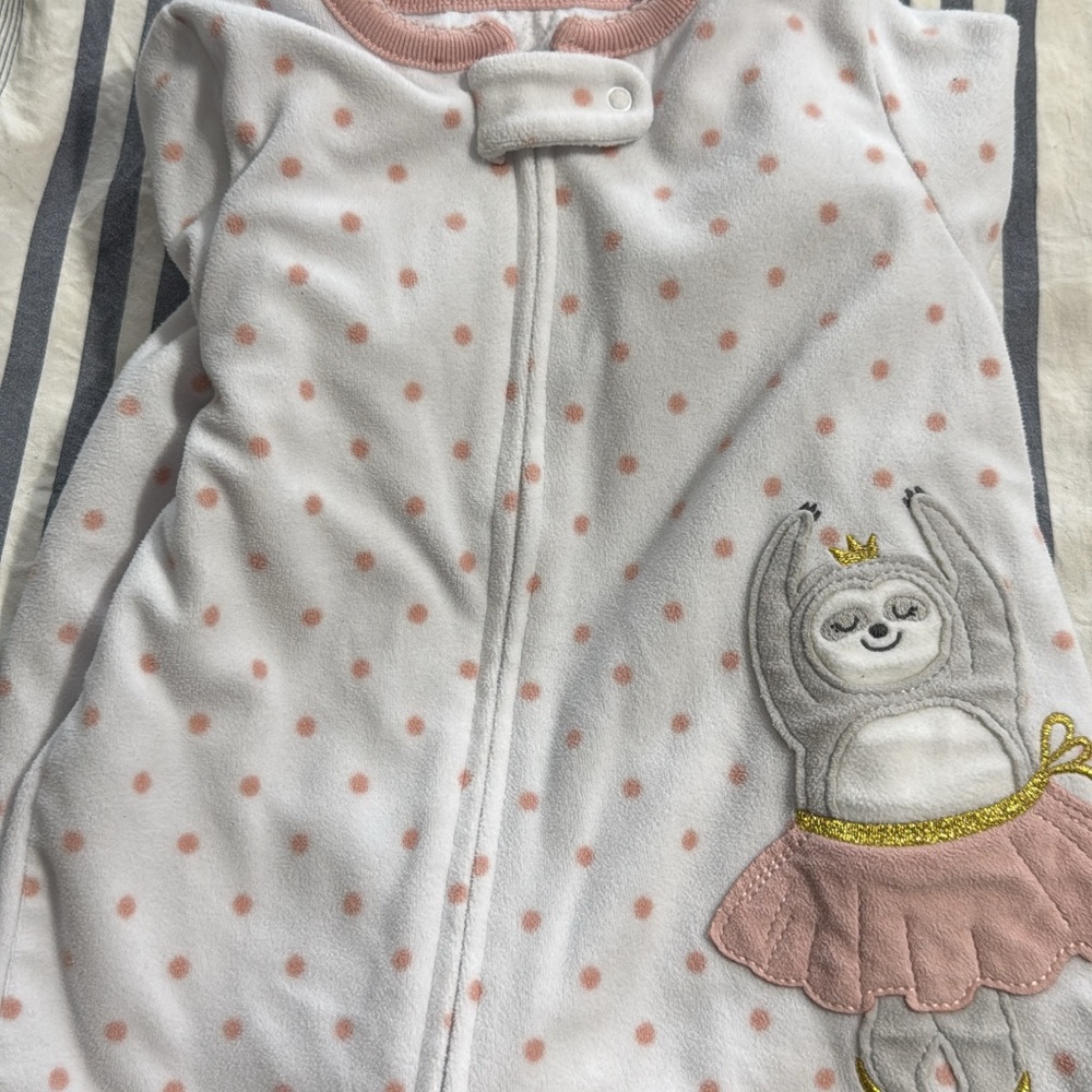 Infant/Toddler long sleeve fleece footed sleepers.